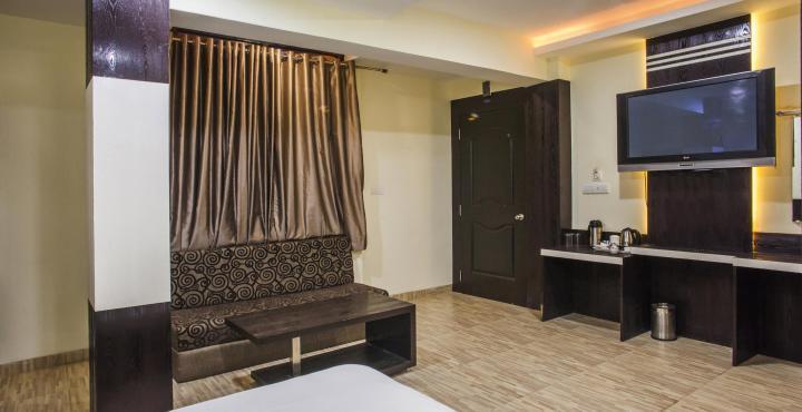 Oyo 2155 Hotel Wardhman Jabalpur Ngoại thất bức ảnh