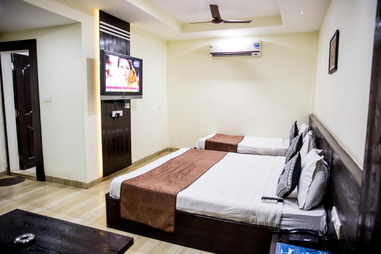 Oyo 2155 Hotel Wardhman Jabalpur Ngoại thất bức ảnh